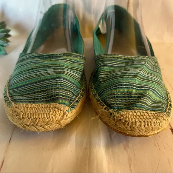 💚OLD NAVY • Striped Canvas Flat Espadrilles - Picture 3 of 12